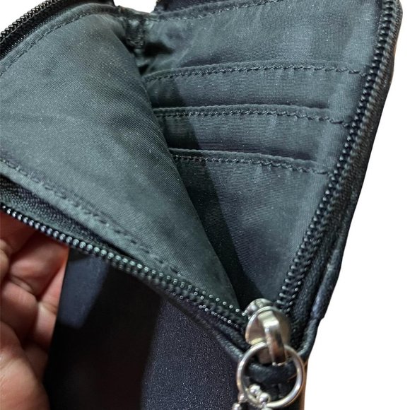Beautiful black coach wallet 5.5 “ x 3.5” with a zipper - Picture 3 of 3
